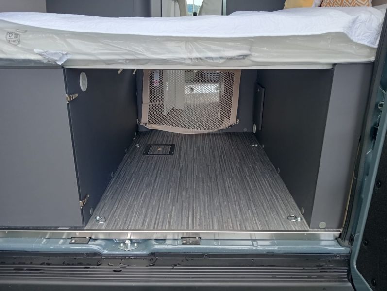 En venta McLouis Menfys S-Line3 Gris 2026 Guipúzcoa foto 3