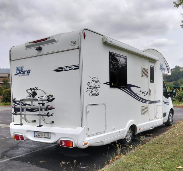 En venta Blucamp 25s Renault 2.3Dci  Blanco 2018 Vizcaya foto 2
