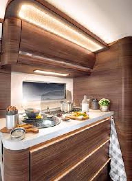 En venta Tabbert Puccini 550 E 2,5 (2022) Blanco 2022 Valencia foto 9