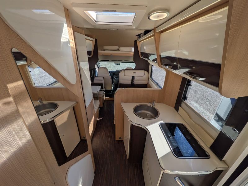 En venta Ford Ford McLouis Glamys 222 *OFERTA FEBRERO* Blanco 2023 Málaga foto 6