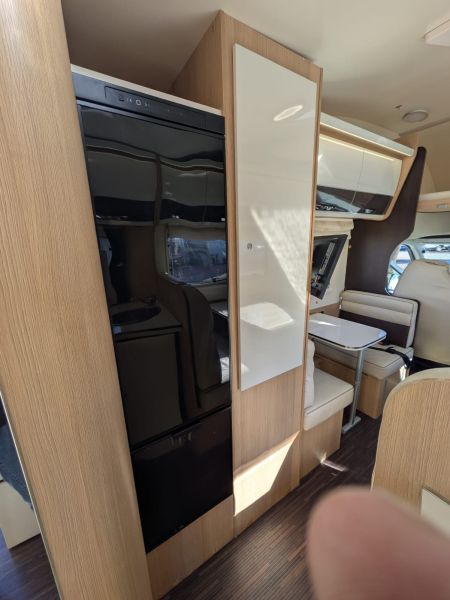 En venta Ford Ford McLouis Glamys 222 *OFERTA FEBRERO* Blanco 2023 Málaga foto 9