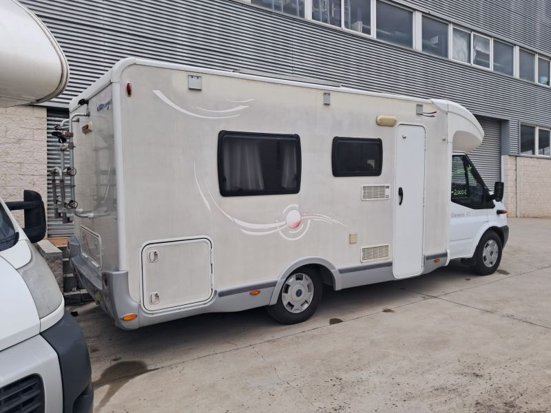 En venta Challenger Challenger Ford Transit Genesis 42 Oferta Stocks Blanco 2010 Barcelona foto 3