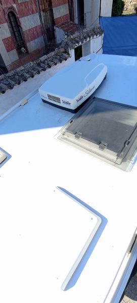 En venta Caravelair Ambiance 400, 20 aniversario  Blanco 2006 Jaén foto 19