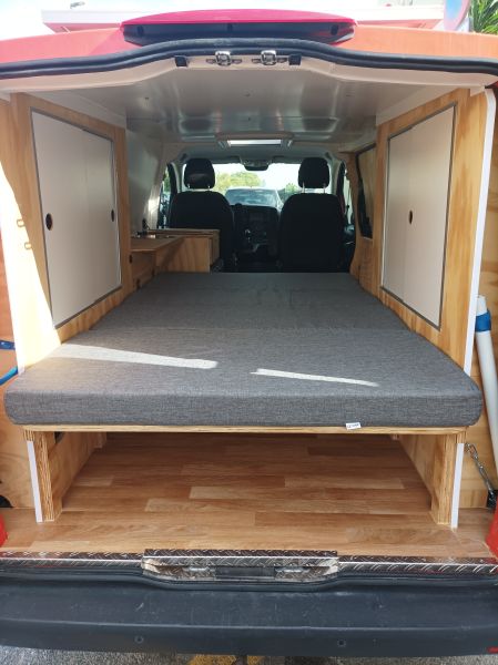 En venta Mercedes-Benz Vito Rojo 2017 Málaga foto 2