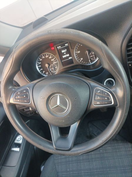 En venta Mercedes-Benz Vito Rojo 2017 Málaga foto 12