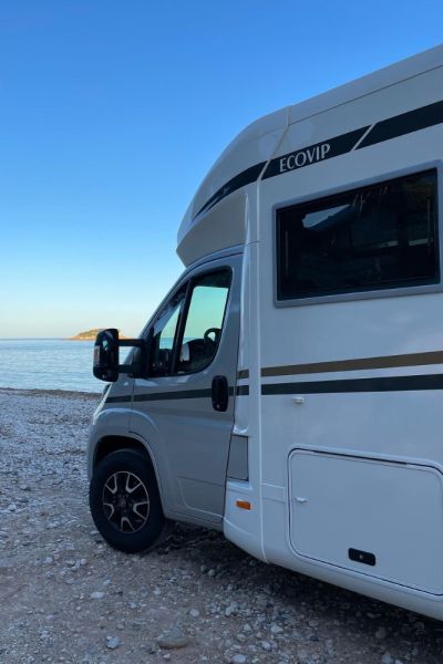 En venta Laika ECOVIP 3010 L Blanco 2022 Alicante foto 2