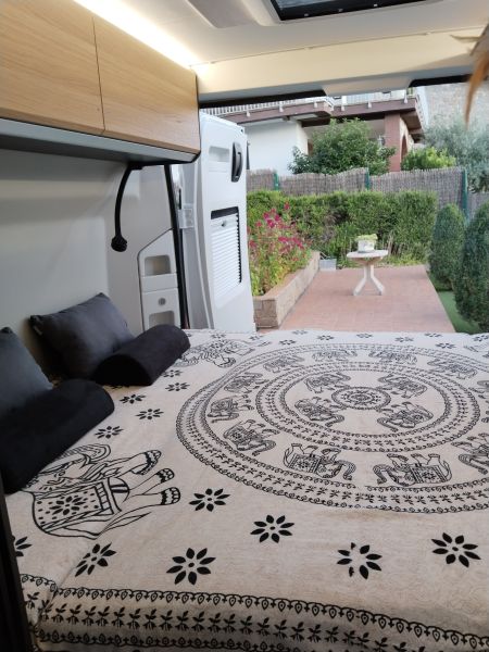 En venta Adria Twin 600 SPB 2025 Blanco 2025 Barcelona foto 4