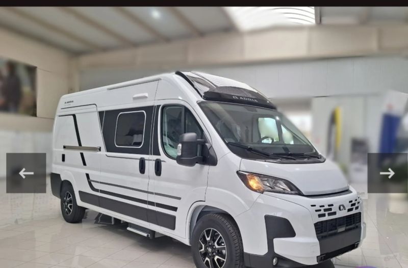 En venta Adria Twin 600 SPB 2025 Blanco 2025 Barcelona foto 7