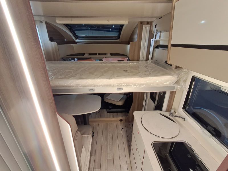 En venta Roller Team Roller Team Ford Kronos Fit 291 TL 165 CV Selekt Open Air Blanco 2026 Barcelona foto 5