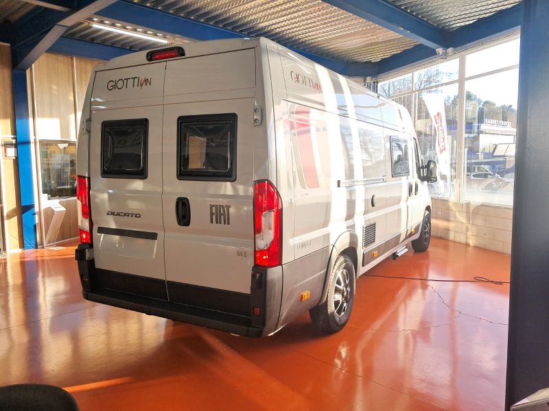 En venta Giotti LineGlobecar Giottiline Fiat Ducato Giotivan 64 G 140 Privilege Sport 2026  Gris 2026 Barcelona foto 2