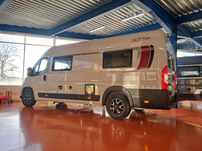 En venta Giotti LineGlobecar Giottiline Fiat Ducato Giotivan 64 G 140 Privilege Sport 2026  Gris 2026 Barcelona foto 3