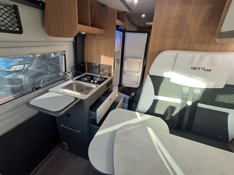 En venta Giotti LineGlobecar Giottiline Fiat Ducato Giotivan 64 G 140 Privilege Sport 2026  Gris 2026 Barcelona foto 13