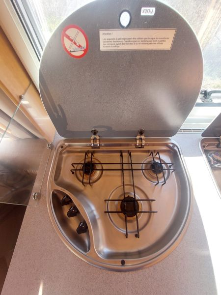 En venta Fendt SAPHIR 410 QK Blanco 2012 Barcelona foto 8