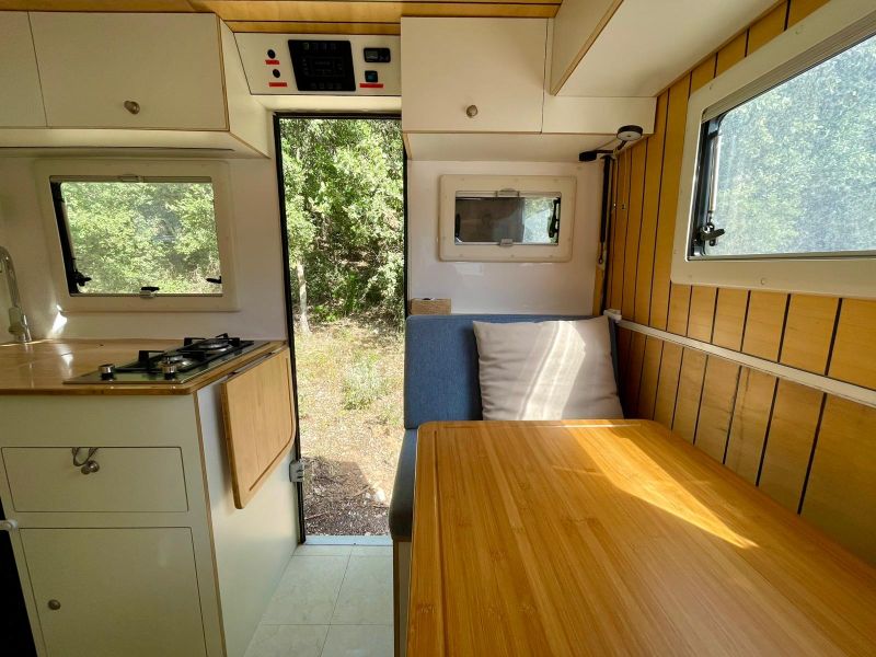 En venta Four-Wheel Camper Toyota Hilux Gris 2011 Madrid foto 8