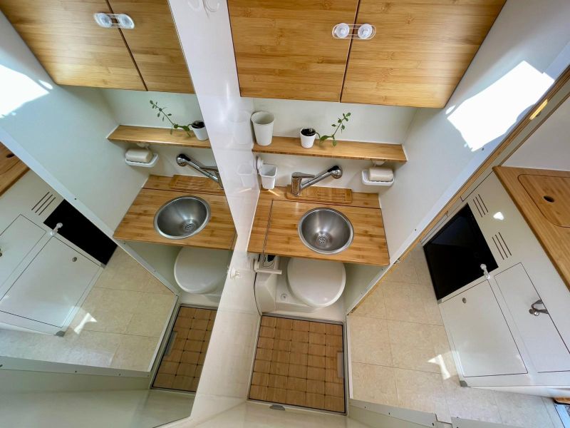 En venta Four-Wheel Camper Toyota Hilux Gris 2011 Madrid foto 12