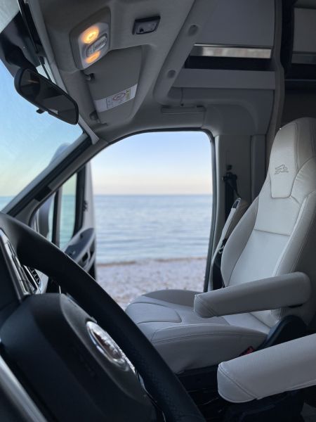 En venta Laika ECOVIP 3010 L Blanco 2022 Alicante foto 8