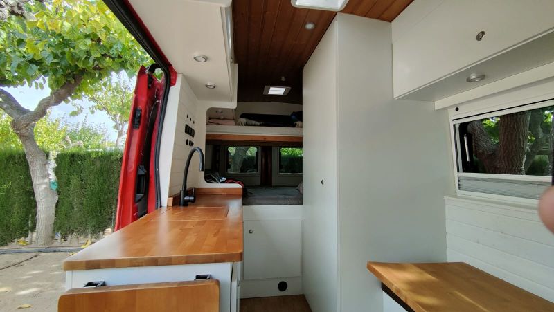 En venta Ford TRANSIT 350  H3 L3  TRENF 2.0 170 Rojo 2017 Tarragona foto 6