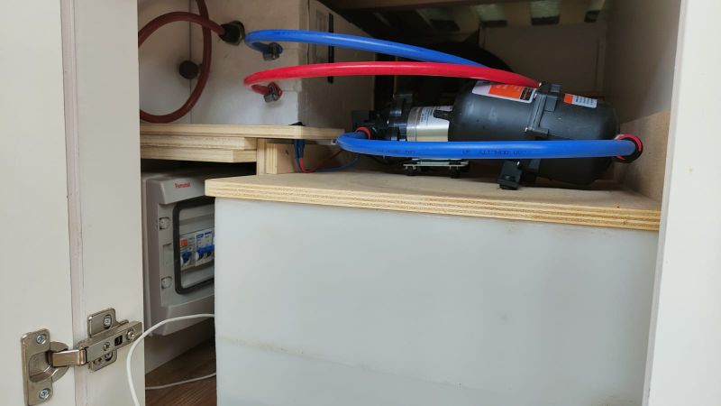 En venta Ford TRANSIT 350  H3 L3  TRENF 2.0 170 Rojo 2017 Tarragona foto 15