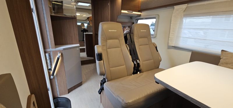 En venta Bürstner T640 IXEO  Marrón 2017 Córdoba foto 2