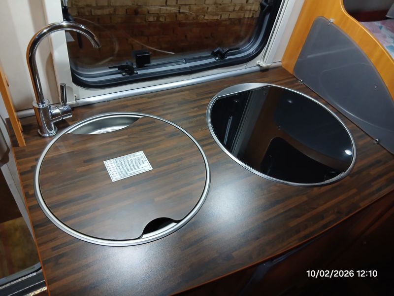 En venta Hymer / Eriba / Hymercar ex562 silverline Gris 2011 Madrid foto 5