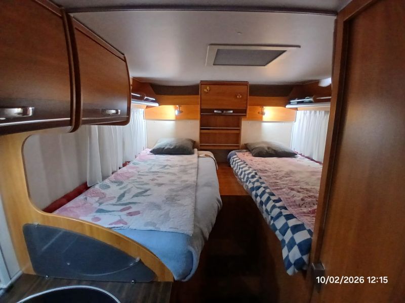 En venta Hymer / Eriba / Hymercar ex562 silverline Gris 2011 Madrid foto 7