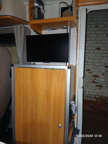 En venta Hymer / Eriba / Hymercar ex562 silverline Gris 2011 Madrid foto 15