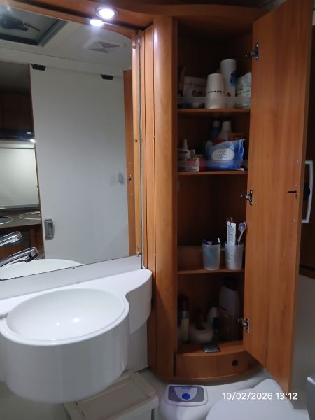 En venta Hymer / Eriba / Hymercar ex562 silverline Gris 2011 Madrid foto 18