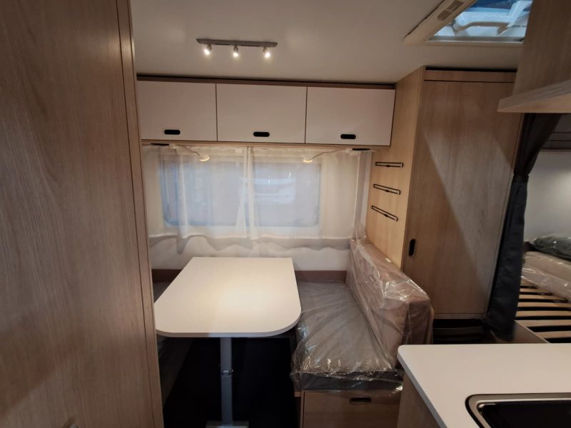En venta Adria Adria Aviva 400 PS Truma P Move 2026 Blanco 2026 Barcelona foto 6