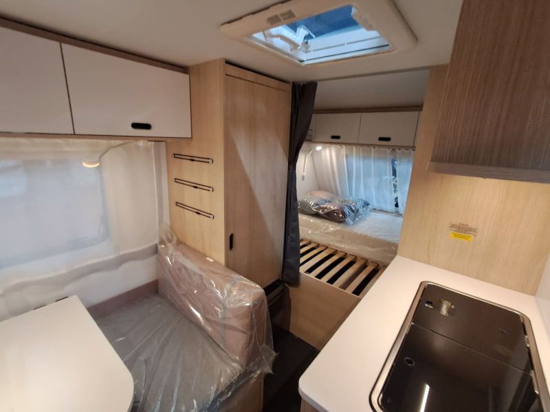 En venta Adria Adria Aviva 400 PS Truma P Move 2026 Blanco 2026 Barcelona foto 7