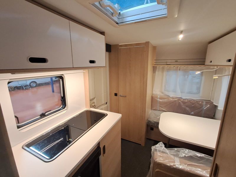En venta Adria Adria Aviva 400 PS Truma P Move 2026 Blanco 2026 Barcelona foto 8
