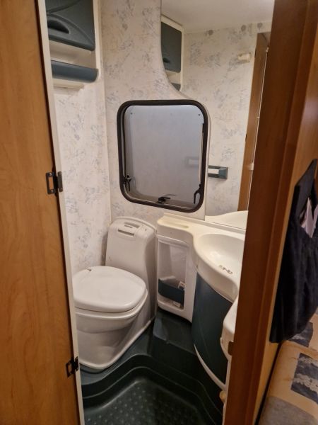 En venta Sunroller Queen 495 Gris 2003 Huesca foto 6