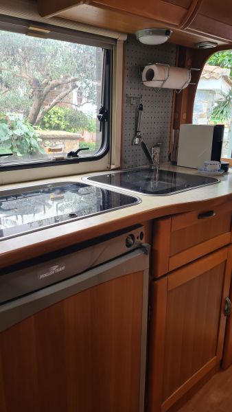 En venta Roller Team Autocaravana Granduca 67 Blanco 2003 Barcelona foto 4