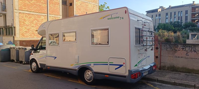 En venta Ford  Chawusson welcom 74  Blanco 2006 Barcelona foto 2