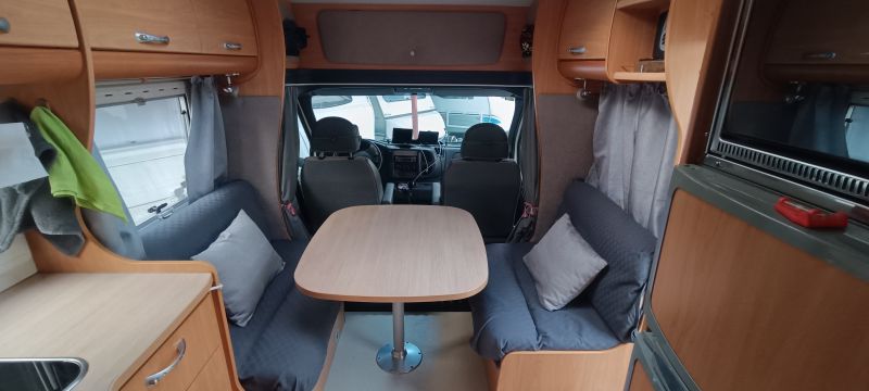 En venta Ford  Chawusson welcom 74  Blanco 2006 Barcelona foto 12