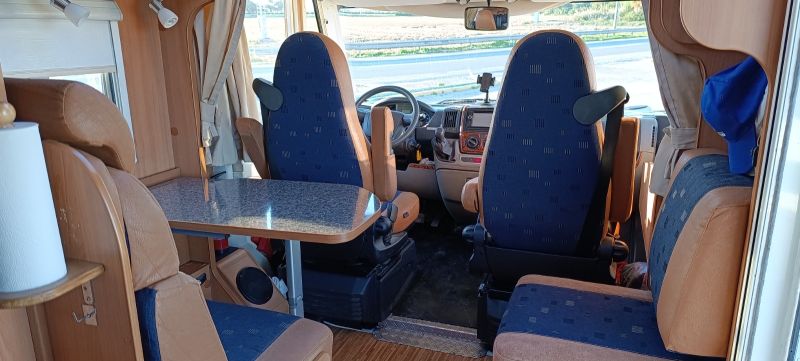 En venta Dethleffs DETHLEFFS GLOBEBUS I 011 Gris 2009 Valencia foto 5