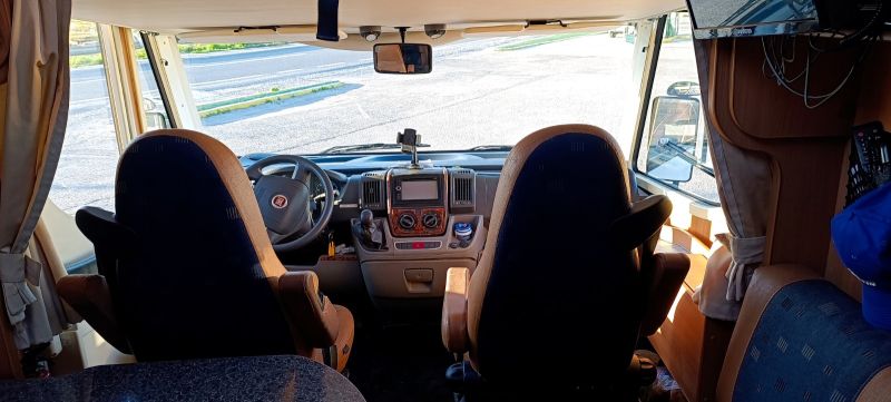 En venta Dethleffs DETHLEFFS GLOBEBUS I 011 Gris 2009 Valencia foto 6