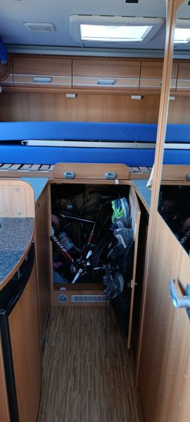 En venta Dethleffs DETHLEFFS GLOBEBUS I 011 Gris 2009 Valencia foto 10