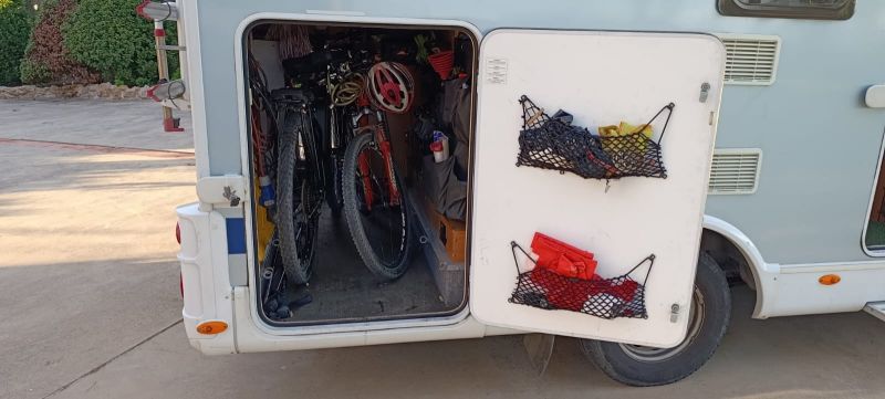 En venta Dethleffs DETHLEFFS GLOBEBUS I 011 Gris 2009 Valencia foto 13