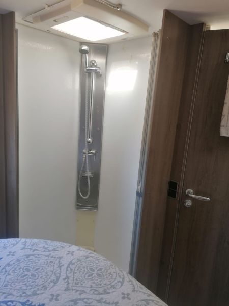 En venta Bavaria-Camp 700 class 2015 Barcelona foto 2