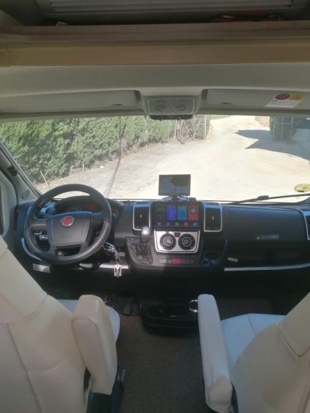 En venta Bavaria-Camp 700 class 2015 Barcelona foto 3