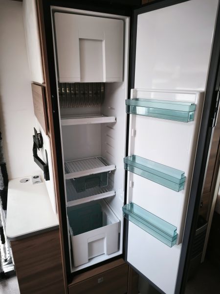 En venta Dethleffs 540 RE NOMAD Gris 2018 Alicante foto 7