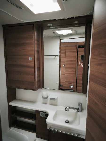 En venta Dethleffs 540 RE NOMAD Gris 2018 Alicante foto 10