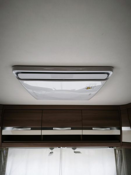 En venta Dethleffs 540 RE NOMAD Gris 2018 Alicante foto 13