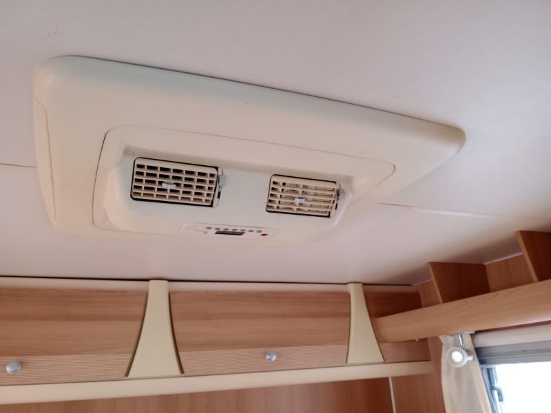 En venta Dethleffs Summer Edition 09 Gris 2010 Huesca foto 14