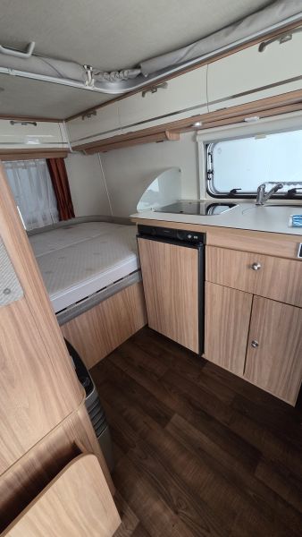 En venta Hymer / Eriba / Hymercar ERIBA Touring 310 Gris 2017 Barcelona foto 9