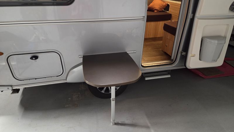 En venta Hymer / Eriba / Hymercar ERIBA Touring 310 Gris 2017 Barcelona foto 15