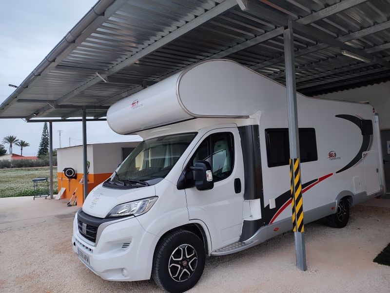 En venta Bela XSCAPE 690 CDA Blanco 2024 Alicante foto 1