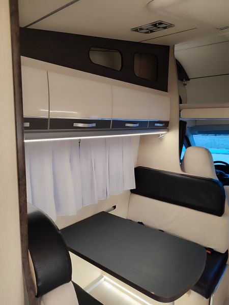 En venta Bela XSCAPE 690 CDA Blanco 2024 Alicante foto 4