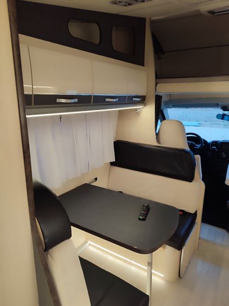 En venta Bela XSCAPE 690 CDA Blanco 2024 Alicante foto 7