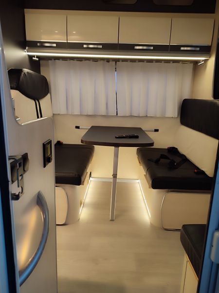 En venta Bela XSCAPE 690 CDA Blanco 2024 Alicante foto 8